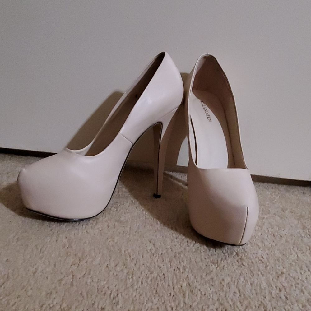 Nude platform heels